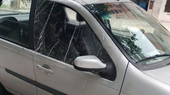 Robo en 9 de Julio y Obispo: otra vez rompieron un auto en la madrugada