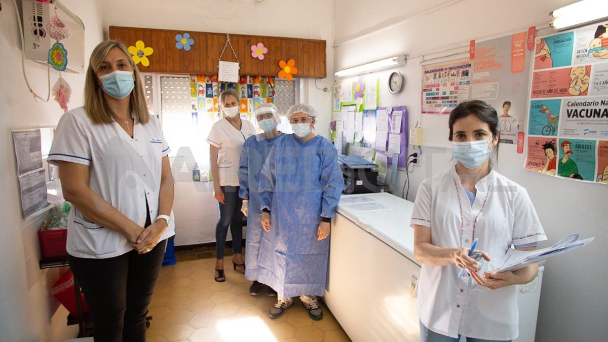 Las vacunas serán aplicadas en 100 trabajadores de los más de 300 que tiene el hospital.&nbsp;