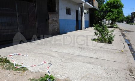 El primer crimen tuvo lugar anoche en Misiones al 2100, barrio Santa Lucía. El primer crimen tuvo lugar anoche en Misiones al 2100, barrio Santa Lucía.