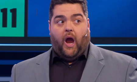 Pedro Lombardo le hizo saber a Barassi que le molestaba lo que le había dicho y se vivió un tenso momento al aire. Pedro Lombardo le hizo saber a Barassi que le molestaba lo que le había dicho y se vivió un tenso momento al aire.