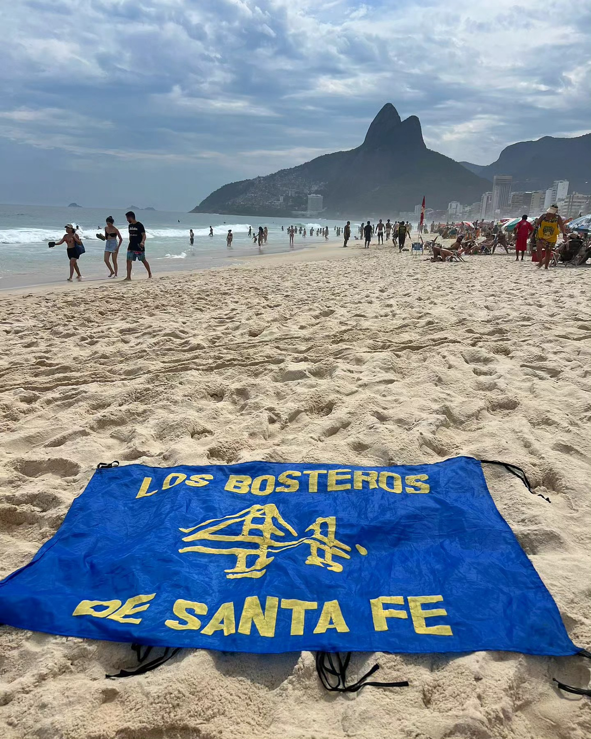 Los hinchas de Boca de Santa Fe ya están en Río de Janeiro. Los hinchas de Boca de Santa Fe ya están en Río de Janeiro.