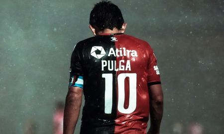 Desde el entorno del “Pulga” aseguraron que el delantero “tiene la decisión tomada de no seguir” en Santa Fe, aunque todavía tiene un año más de contrato. Desde el entorno del “Pulga” aseguraron que el delantero “tiene la decisión tomada de no seguir” en Santa Fe, aunque todavía tiene un año más de contrato.