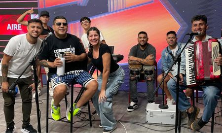 Coty Hernández y su banda en AIRE. Coty Hernández y su banda en AIRE.
