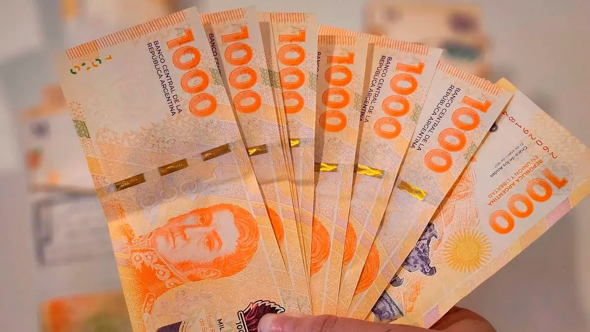 Muchos gremios ya acordaron aumentos salariales y paritarias. Muchos gremios ya acordaron aumentos salariales y paritarias.