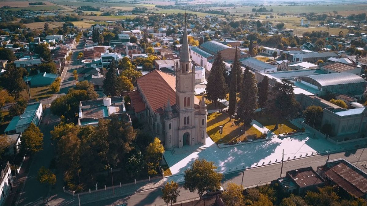 Aldea Valle María conserva tradiciones alemanas que se reflejan en su arquitectura y fiestas populares.
