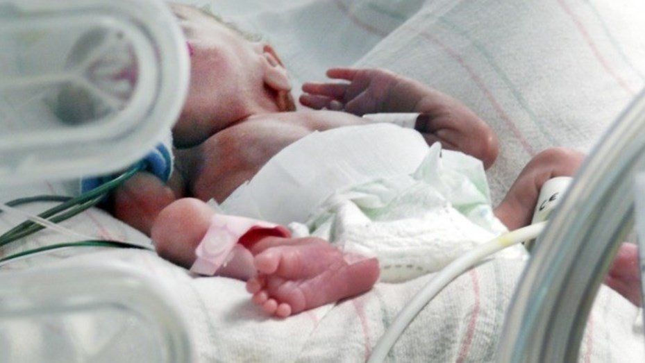 Mendoza: crece la preocupación por los bebés afectados por el consumo de drogas de su madres