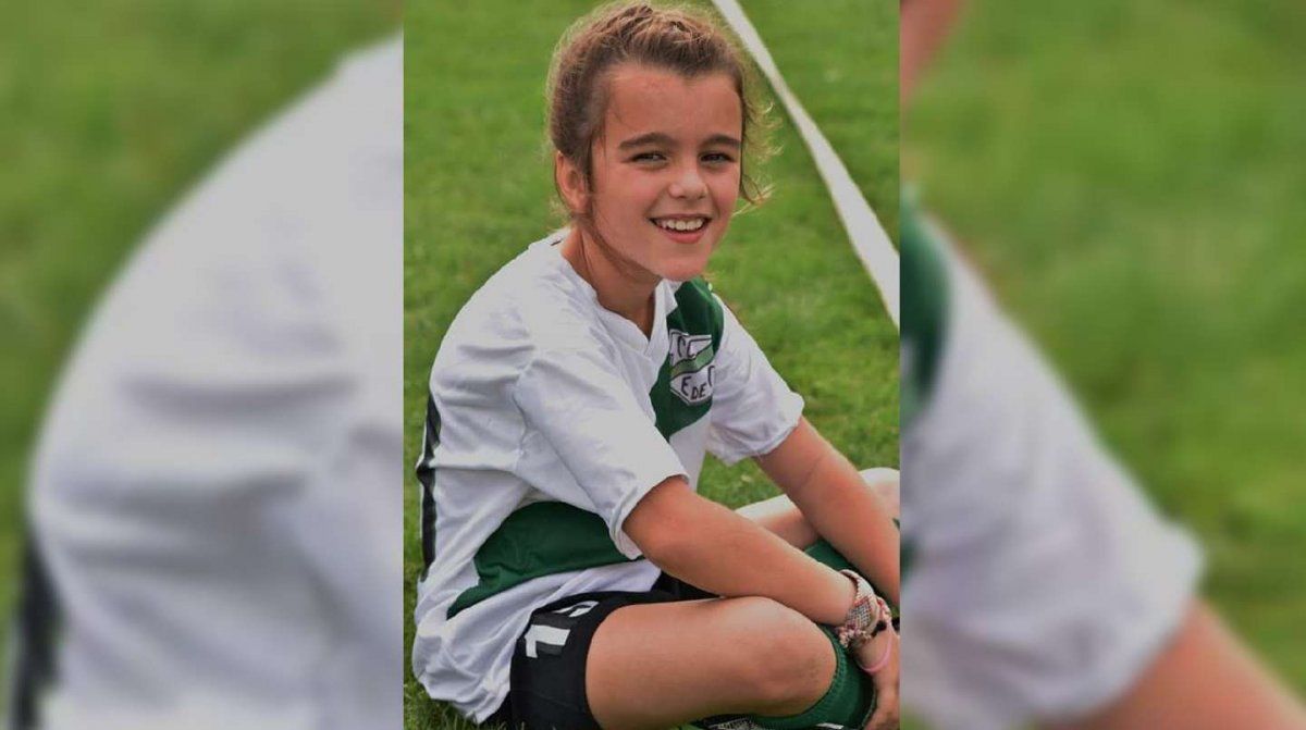 Emma tiene 12 años y no la dejan jugar en la Liga Regional porque la AFA no autoriza el fútbol mixto.