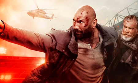Atentado en el estadio de Netflix es la historia de un grupo de terroristas toma el control de un estadio lleno de gente, cuando un exmilitar usa su entrenamiento de élite para enfrentarlos. Atentado en el estadio de Netflix es la historia de un grupo de terroristas toma el control de un estadio lleno de gente, cuando un exmilitar usa su entrenamiento de élite para enfrentarlos.