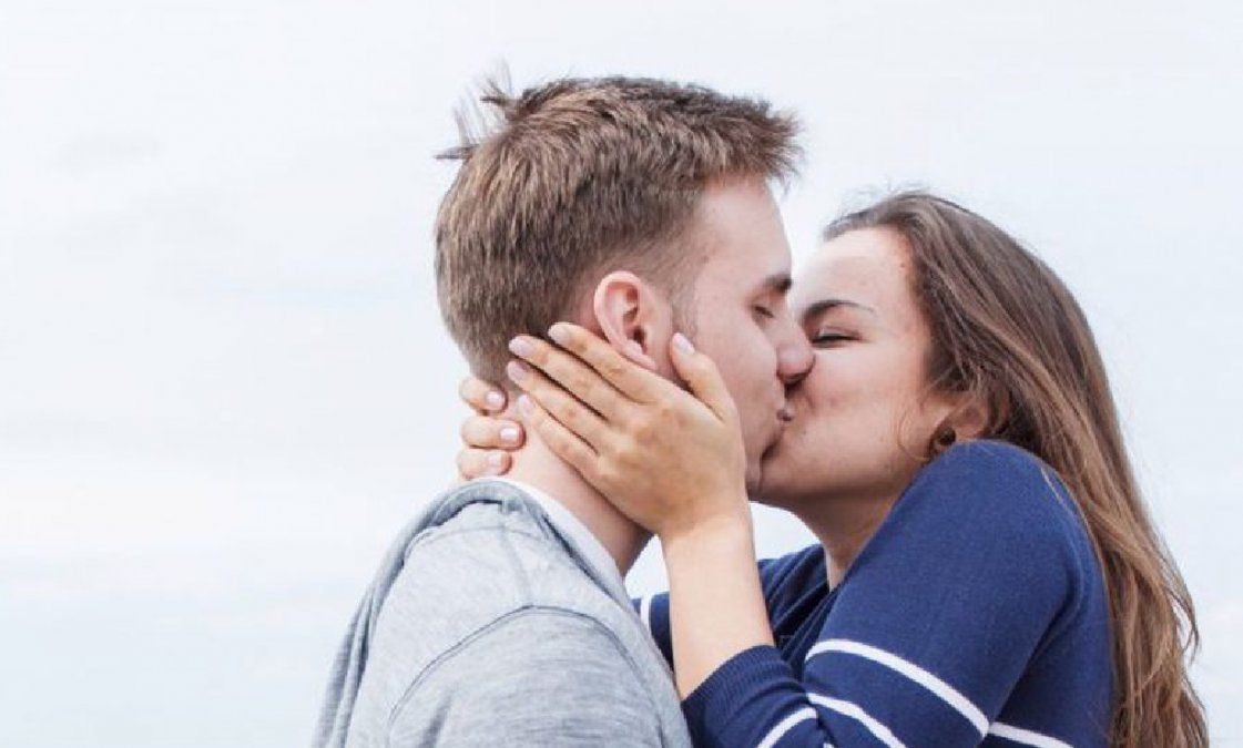 Horoscópo: 3 signos del zodiaco que mejor besan