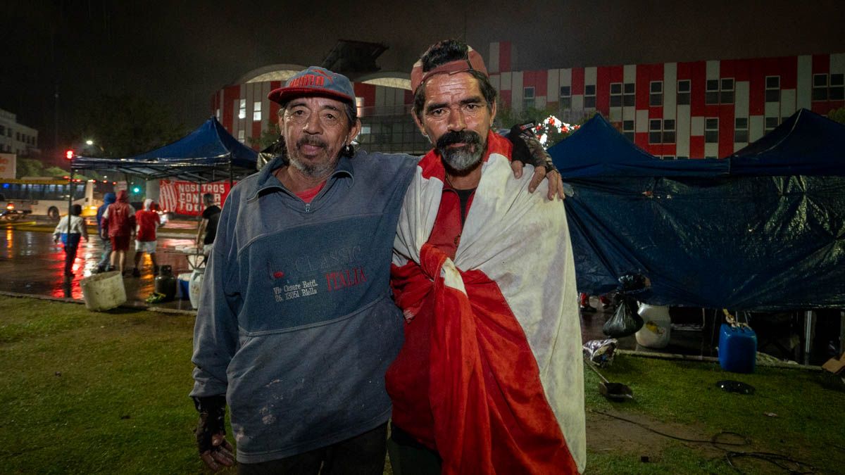 Desde temprano, los hinchas de Unión ya estaban en inmediaciones de la Avenida. Desde temprano, los hinchas de Unión ya estaban en inmediaciones de la Avenida.