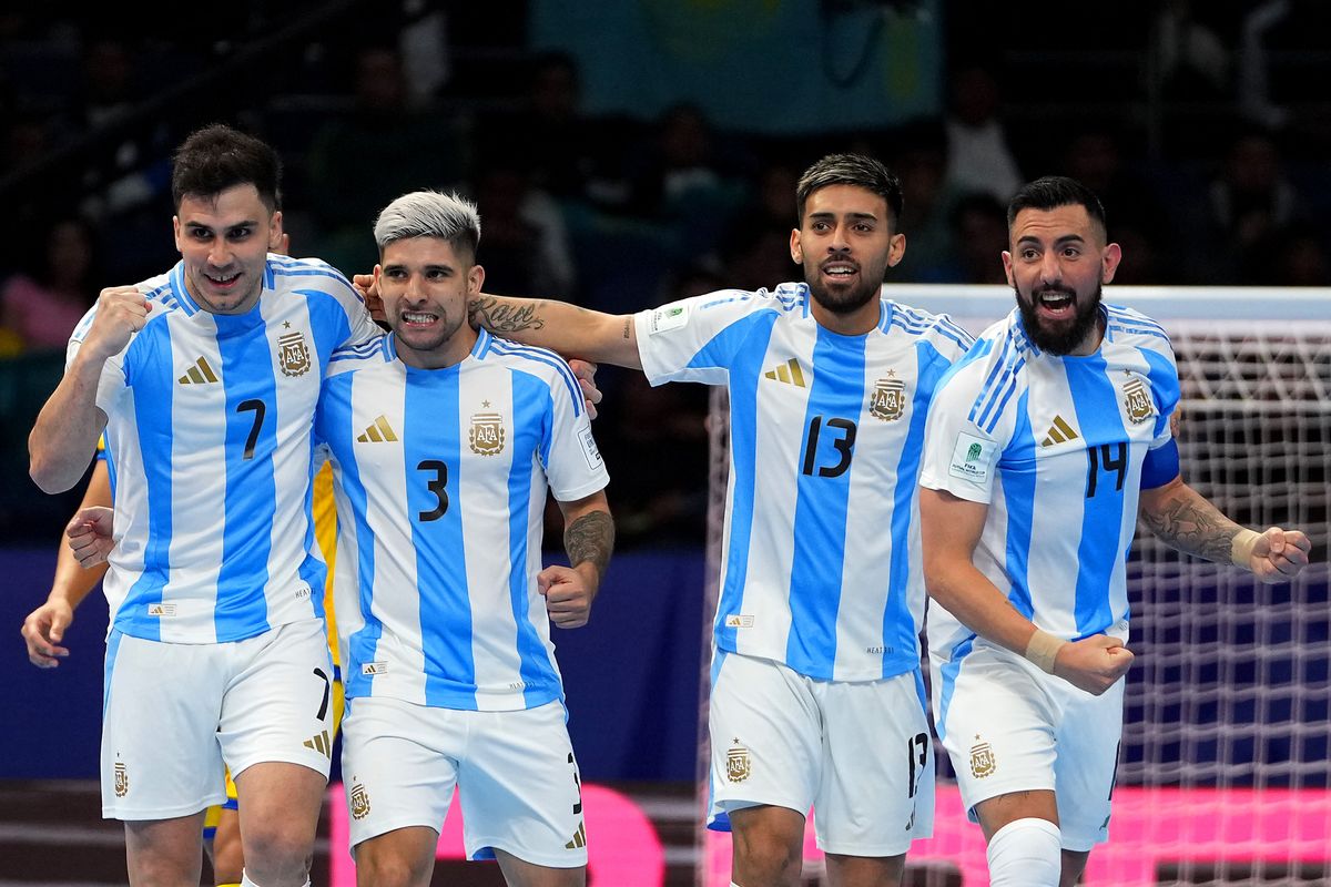 Argentina enfrentará a Francia por el mundial de Futsal el próximo jueves 3 de octubre a las 12 del mediodía.
