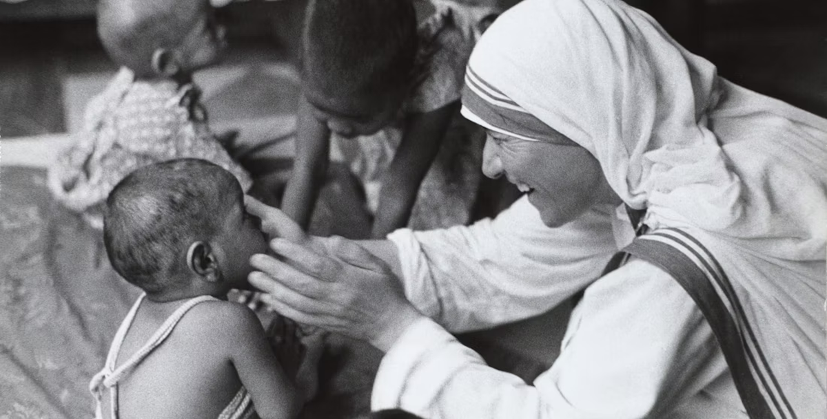  Teresa de Calcuta fue beatificada por el papa Juan Pablo. Teresa de Calcuta fue beatificada por el papa Juan Pablo.