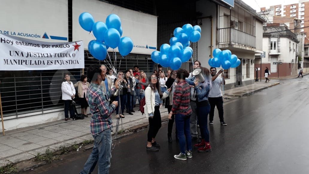 Suelta de globos a 2 años de la muerte de Pablo Gutscher