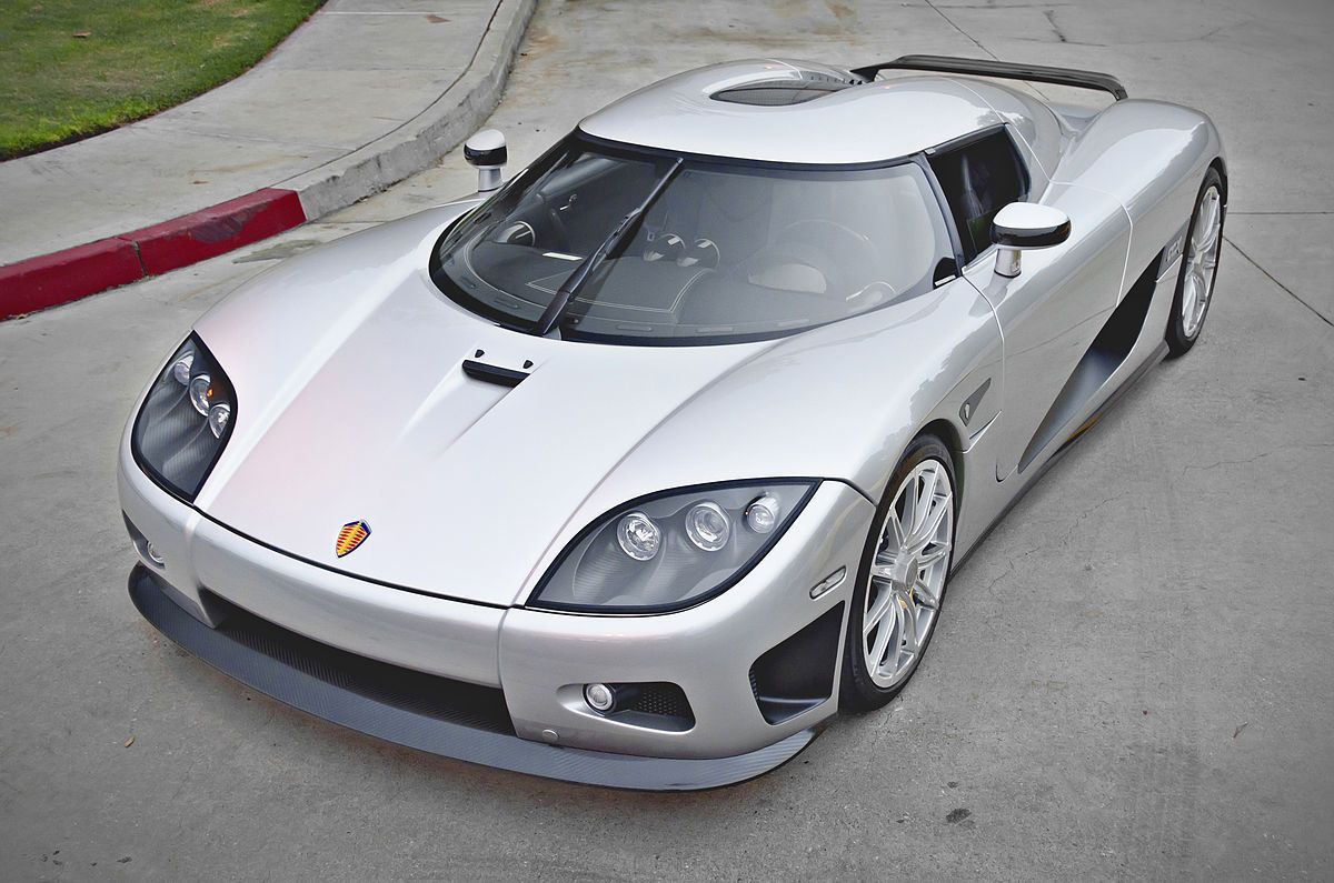 Koenigsegg CCXR Trevita está valuado en 4,4 millones de euros.