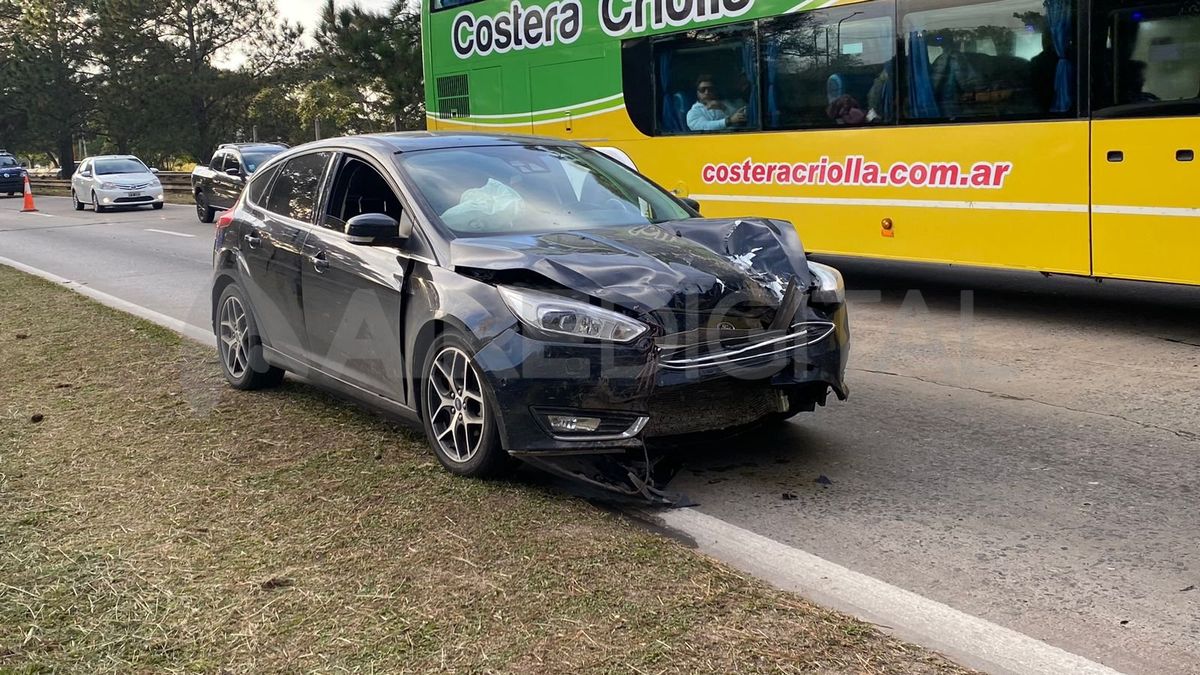 Accidente cerca de la Ciudad Universitaria de Santa Fe: un hombre trasladado al Hospital Cullen. Accidente cerca de la Ciudad Universitaria de Santa Fe: un hombre trasladado al Hospital Cullen.
