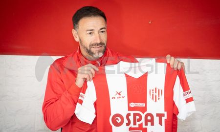 Kily González se presentó en sociedad como nuevo entrenador de Unión. Kily González se presentó en sociedad como nuevo entrenador de Unión.