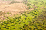La franja biogeográfica del Sahel abarca el límite sur del desierto del Sahara, donde habitan millones de personas dependientes de la agricultura de subsistencia. La franja biogeográfica del Sahel abarca el límite sur del desierto del Sahara, donde habitan millones de personas dependientes de la agricultura de subsistencia.