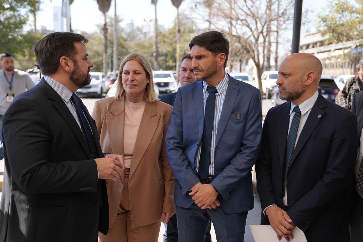 Junto a la vice Gisela Scaglia, el gobernador Pullaro participó en Rosario de la apertura del Congreso Internacional del Maíz. Junto a la vice Gisela Scaglia, el gobernador Pullaro participó en Rosario de la apertura del Congreso Internacional del Maíz.
