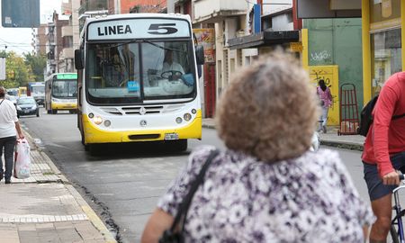 rige el paro de colectivos este miercoles en santa fe rige el paro de colectivos este miercoles en santa fe