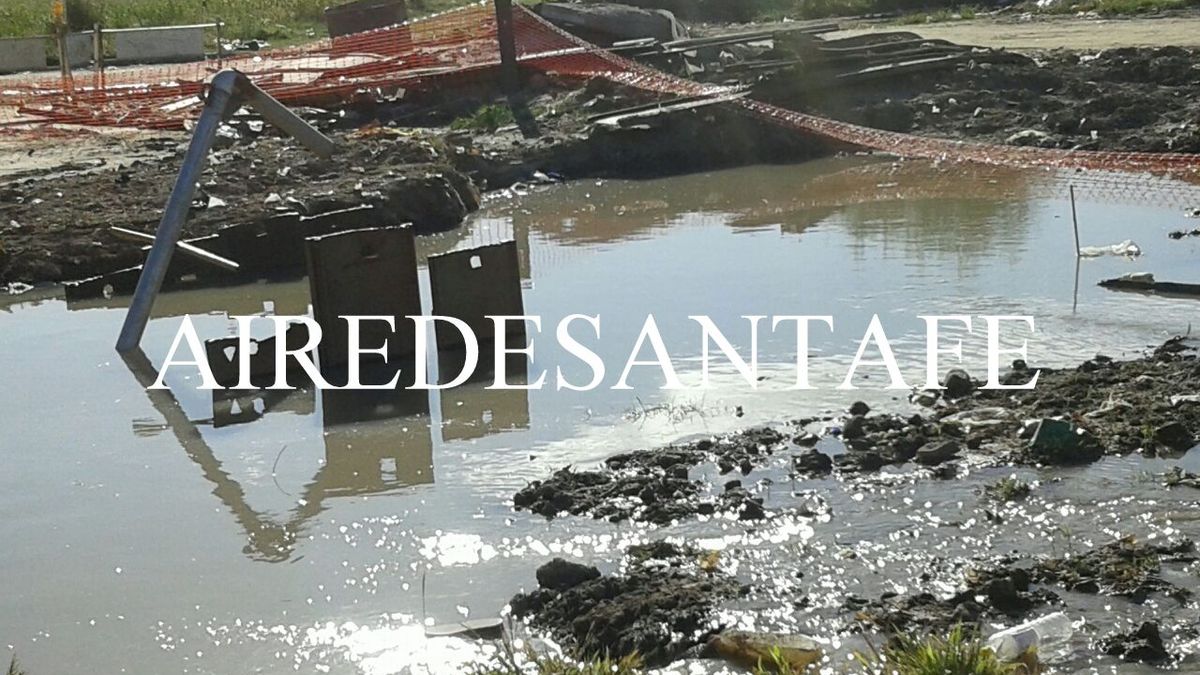 Vecinos de barrio los hornos denuncian problemas de agua en calzada
