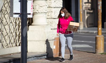 Argentina entra en una nueva etapa de restricciones según la situación epidemiológica de cada zona. Argentina entra en una nueva etapa de restricciones según la situación epidemiológica de cada zona.