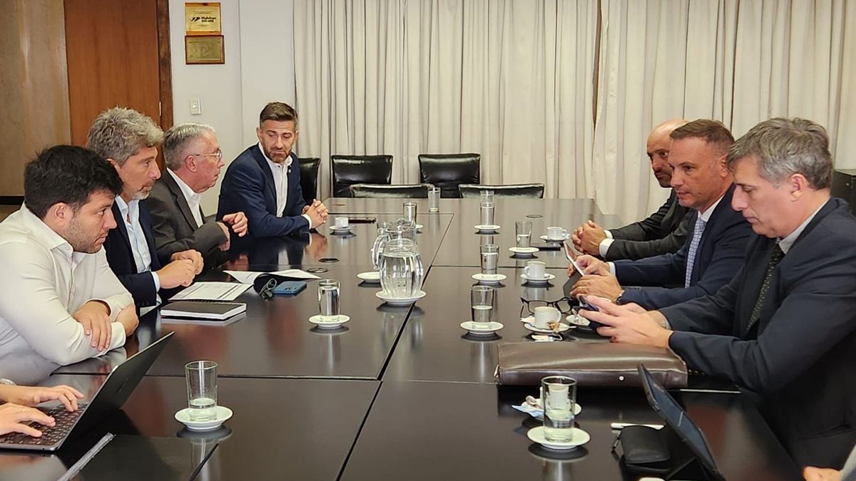 El objetivo del encuentro fue volver a solicitar a Nación que repare las rutas nacionales que atraviesan la Provincia.