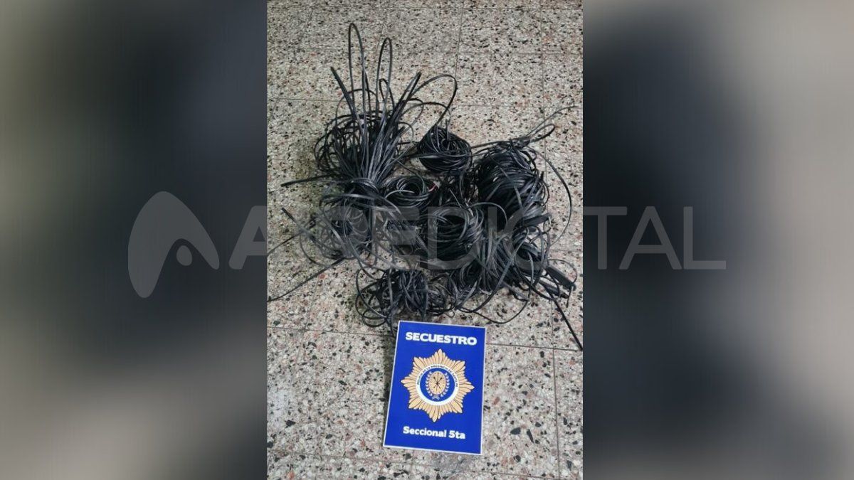El imputado fue detenido con los cables robados en su poder