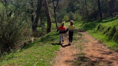 La foto que le sacó una madre a sus hijos y esconde un peligro mortal