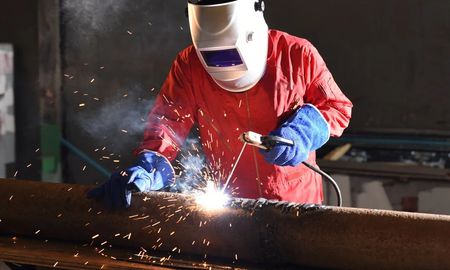 Curso de herrería en Santa Fe: soldadura por arco con electrodo revestido. Curso de herrería en Santa Fe: soldadura por arco con electrodo revestido.