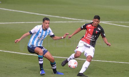 Colón de Santa Fe y Racing dirimirán a un nuevo campeón de copa nacional en el fútbol argentino. Colón de Santa Fe y Racing dirimirán a un nuevo campeón de copa nacional en el fútbol argentino.