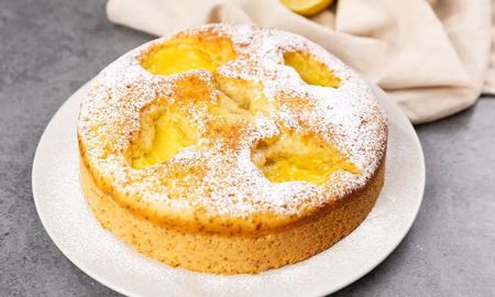 La receta para preparar torta nua, el bizcocho italiano esponjoso que lleva crema pastelera. La receta para preparar torta nua, el bizcocho italiano esponjoso que lleva crema pastelera.