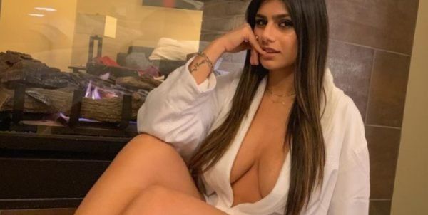 Mia Khalifa enciende Instagram con sus atributos en lencería y sin maquillaje