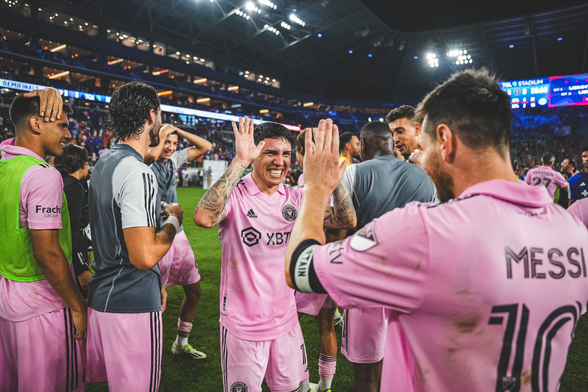 Lionel Messi y Facundo Farías en Inter Miami. Lionel Messi y Facundo Farías en Inter Miami.