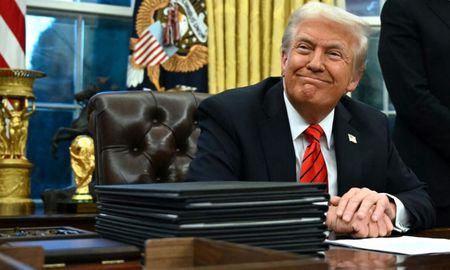 Los límites de Donald Trump no los pone el mundo, los pone Estados Unidos, y el desenlace dependerá, en gran medida, de lo que ocurra puertas adentro en Washington. Los límites de Donald Trump no los pone el mundo, los pone Estados Unidos, y el desenlace dependerá, en gran medida, de lo que ocurra puertas adentro en Washington.