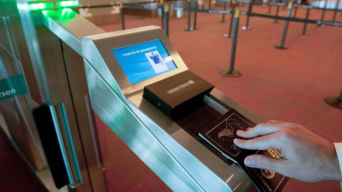 El carnet digital está disponible tanto en español como en inglés con el objetivo de ser presentado en el exterior por aquellas personas que deban desplazarse entre países.