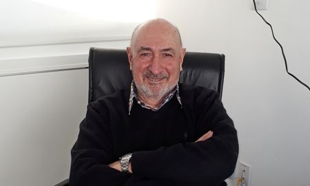 Stradella dijo que actualmente la UCR parece una oficina de amigos y un elemento de distribución de cargos. Stradella dijo que actualmente la UCR parece una oficina de amigos y un elemento de distribución de cargos.