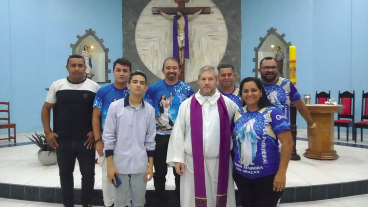 El cura santotomesino que resiste al coronavirus y a Bolsonaro en el Amazonas