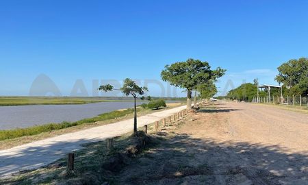 La Costanera Néstor Kirchner ya tiene el paso habilitado para los vecinos de Santa Fe. La Costanera Néstor Kirchner ya tiene el paso habilitado para los vecinos de Santa Fe.