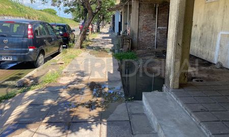 La calle Laureano Maradona al 1100 de barrio El Pozo de la ciudad de Santa Fe se volvió intransitable. La calle Laureano Maradona al 1100 de barrio El Pozo de la ciudad de Santa Fe se volvió intransitable.