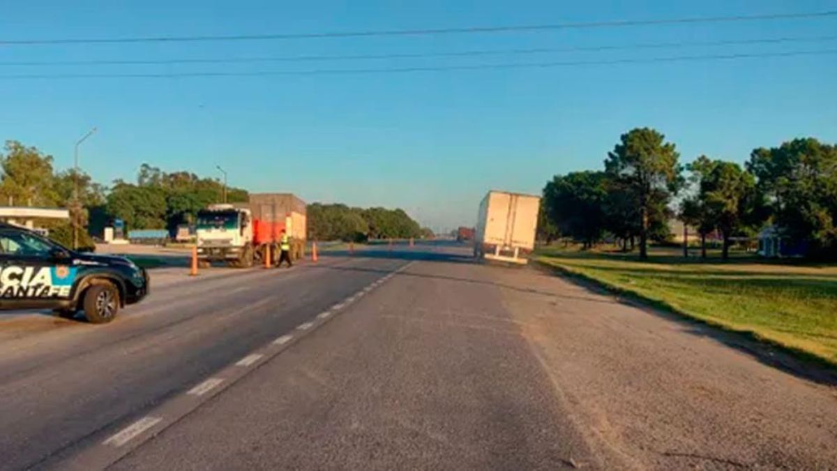 Un camionero murió tras un choque frontal cerca de Casas