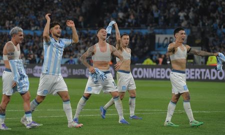 Racing, en un gran momento de su historia: Se metió en semifinales de la Copa Libertadores. Racing, en un gran momento de su historia: Se metió en semifinales de la Copa Libertadores.