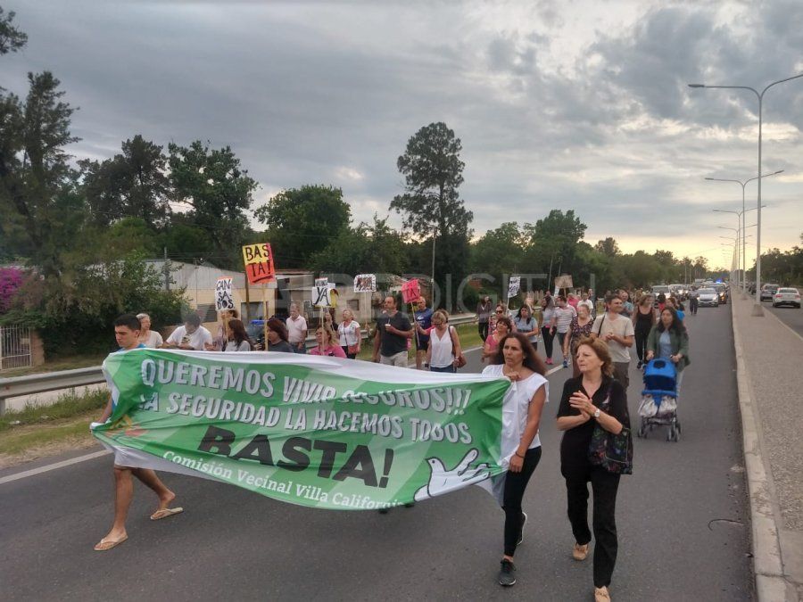 En una nueva marcha por la inseguridad, Ines Masino pidió que Pullaro sea destituido de su cargo