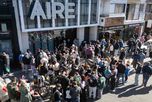 Muchas personas se acercaron a AIRE para intercambiar figuritas y lograr completar su álbum. Muchas personas se acercaron a AIRE para intercambiar figuritas y lograr completar su álbum.