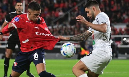 Antúnez contuvo la pelota nueve segundos y el árbitro del partido no perdonó y aplicó la nueva regla. Antúnez contuvo la pelota nueve segundos y el árbitro del partido no perdonó y aplicó la nueva regla.