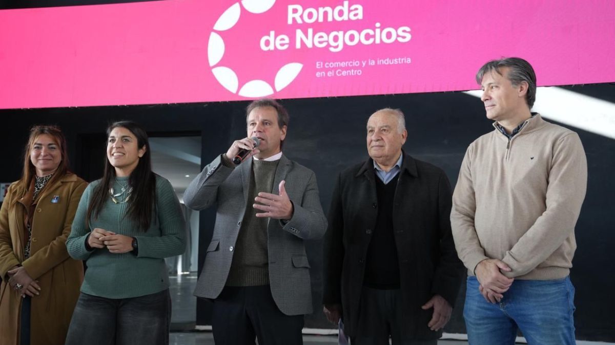 La Provincia de Santa Fe reunió a instituciones que brindan asistencia social y empresas para formar una red más eficiente. La Provincia de Santa Fe reunió a instituciones que brindan asistencia social y empresas para formar una red más eficiente.