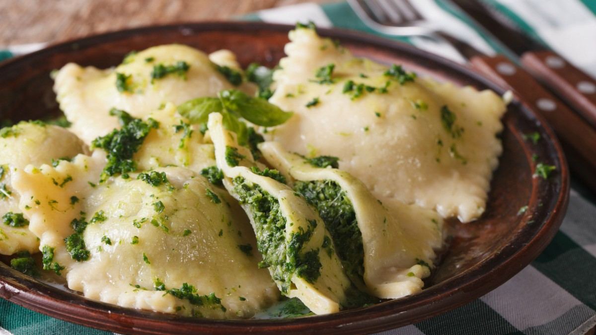 Cómo hacer ravioles rellenos de pollo y espinaca en casa: la receta fácil y económica para sorprender a todos