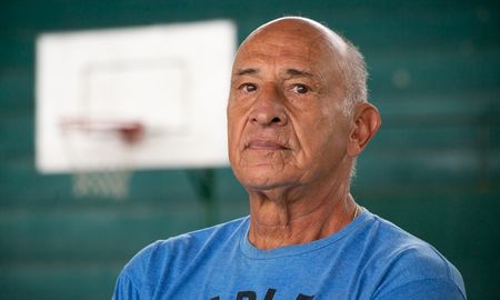 la historia de roberto van lacke, una vida por el basquet la historia de roberto van lacke, una vida por el basquet