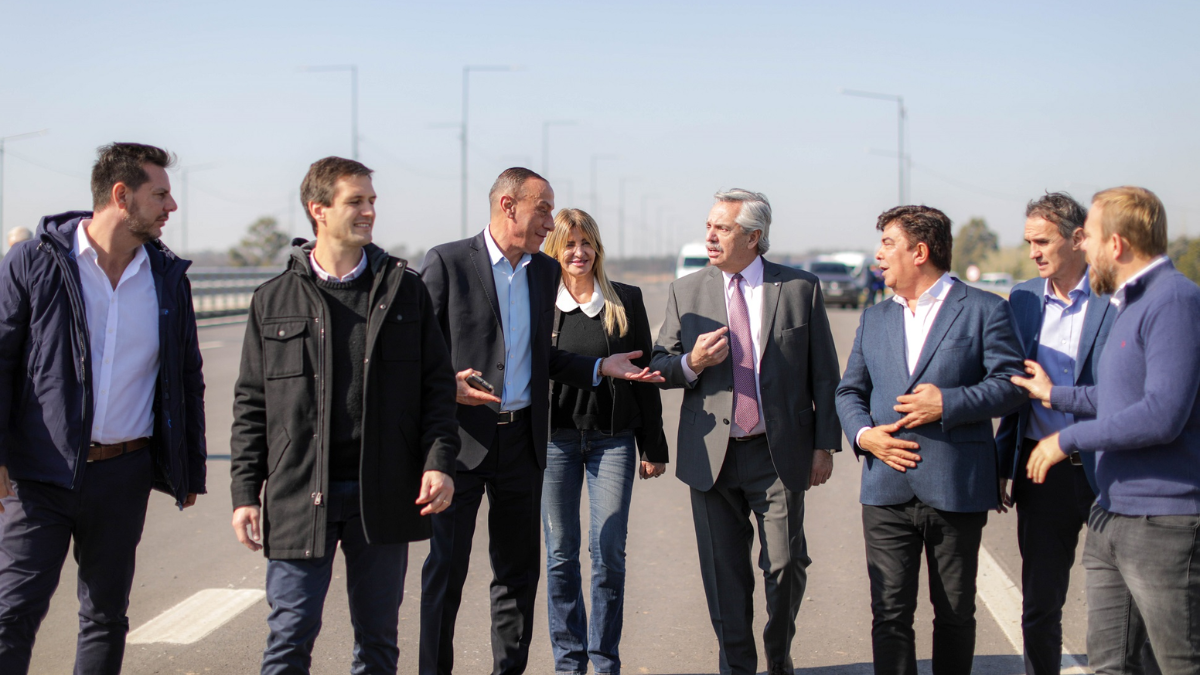 El Presidente recorrió las obras de la autopista Presidente Perón y de la Universidad de José C. Paz.