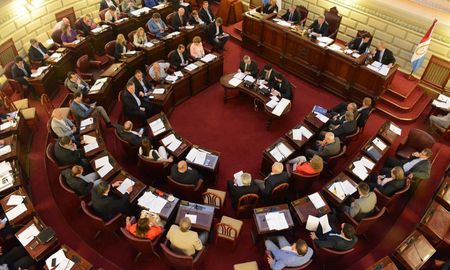 La Cámara de Diputados de Santa Fe informó que las sesiones previstas para este jueves –preparatoria y ordinaria- se desarrollarán completamente bajo la modalidad virtual. La Cámara de Diputados de Santa Fe informó que las sesiones previstas para este jueves –preparatoria y ordinaria- se desarrollarán completamente bajo la modalidad virtual.