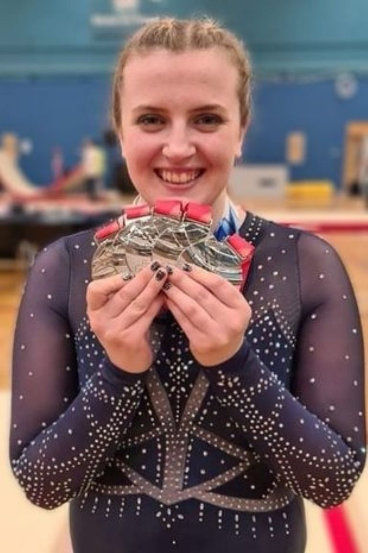 Natasha Coates practica gimnasia a pesar de los riesgos. (Foto: Mirror)